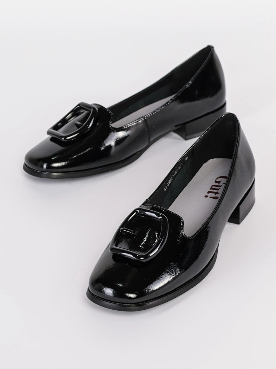 Туфли-лодочки лакированные черного цвета на венском каблуке